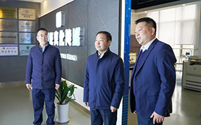 泗陽縣委副書記、縣長范德珩慰問“中國好人”陶冰